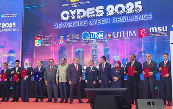 UiTM Tonjol Keunggulan Dalam Pemeteraian MoU Bersama NACSA di CYDES 2025